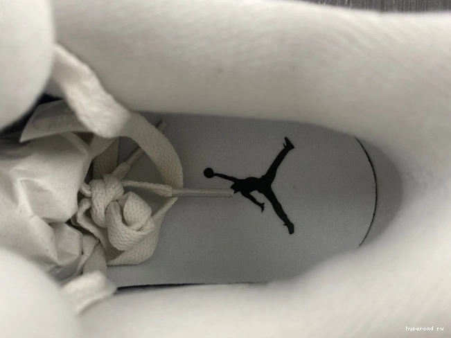 Frozen Air Moments Jordan AQ9129-001 4 1110